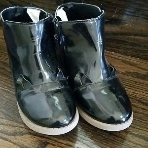Kid patient leather boot